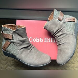 New in box Cobb Hill Devyn Rouched Stone (Wide)